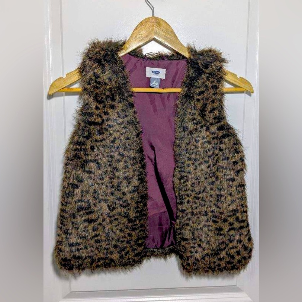 Faux fur vest Old Navy size 8 Medium girls